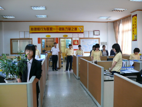 pg电子模拟器铝厂员工沉痛追悼四川汶川大地动罹难者-伟昌铝材