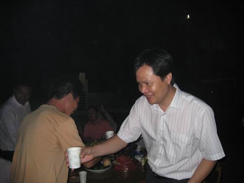 中秋佳节，，，，，，潘总与我们同乐-伟昌铝材