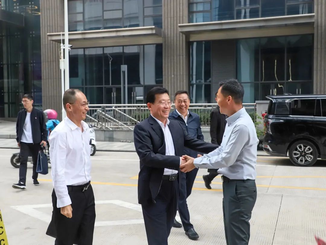 江苏徐州沛县向导一行莅临pg电子模拟器集团调研考察
